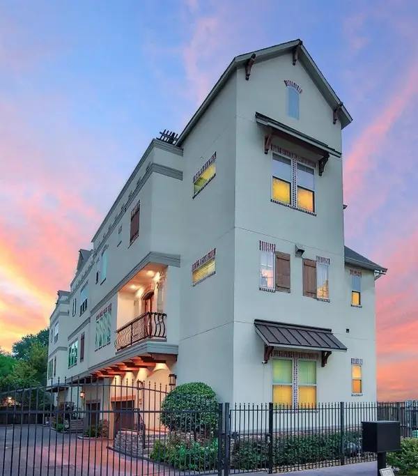 1126 W West 16th Street #F, Houston, TX 77008