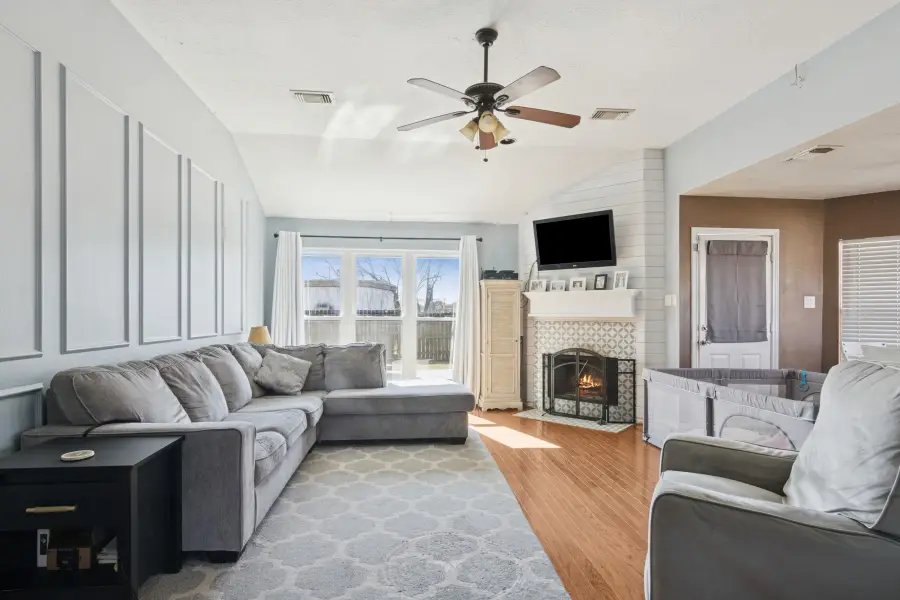 10110 El Chaco Street, Baytown, TX 77521 - #3