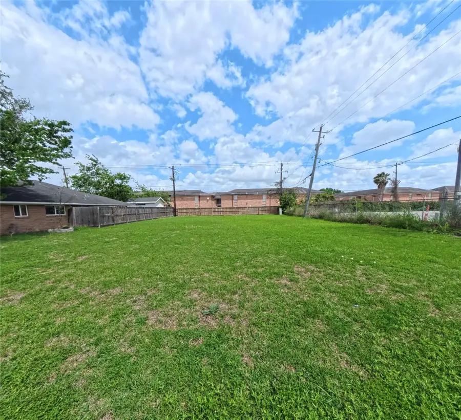 8907 Dover Street, Houston, TX 77061 - #2