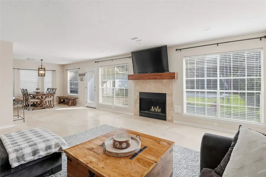 927 Dominion Drive, Katy, TX 77450 - Image #3