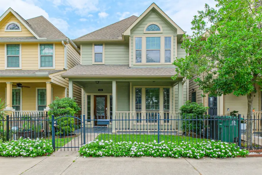 231 W 26th Street, Houston, TX 77008 - Image #2