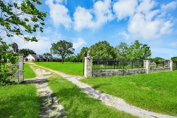 12746 Roy Road, Pearland, TX 77581