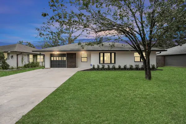 4238 T C Jester Boulevard, Houston, TX 77018