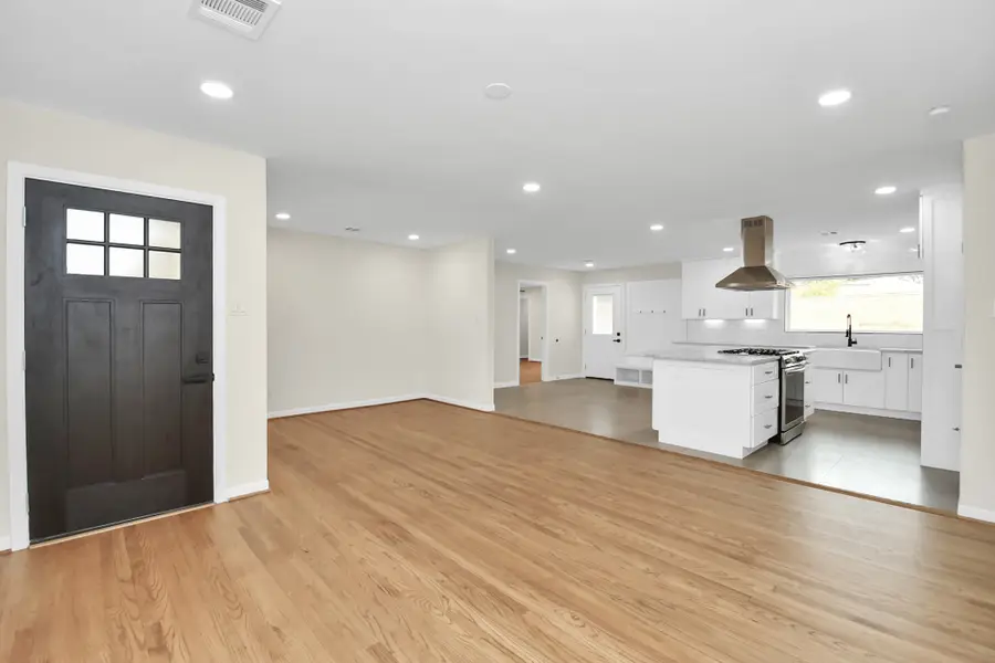 4238 T C Jester Boulevard, Houston, TX 77018 - #2