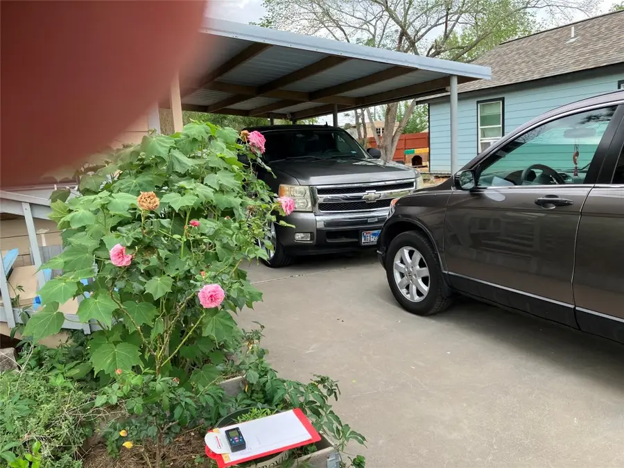 1010 Harlem, El Campo, TX 77437 - #3