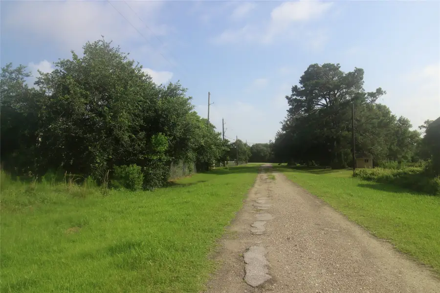 100 Kelly Lane, Smith Point, TX 77514 - #3