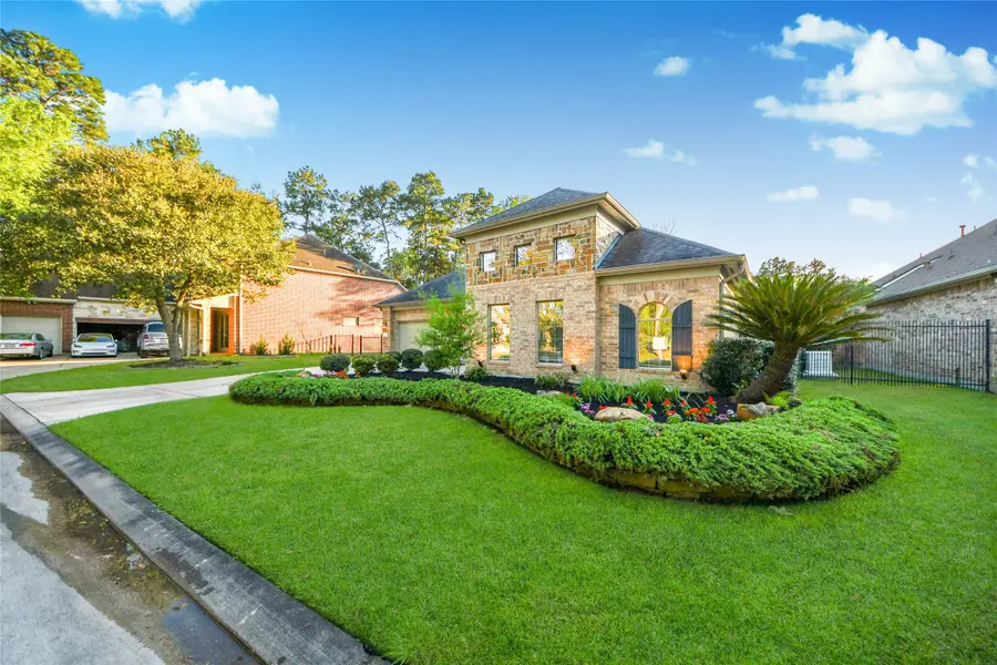 7 Dunwood Springs Court, Shenandoah, TX 77381 - #2