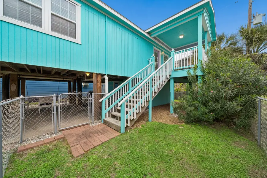 4121 Las Palmas Street, Galveston, TX 77554 - Image #2