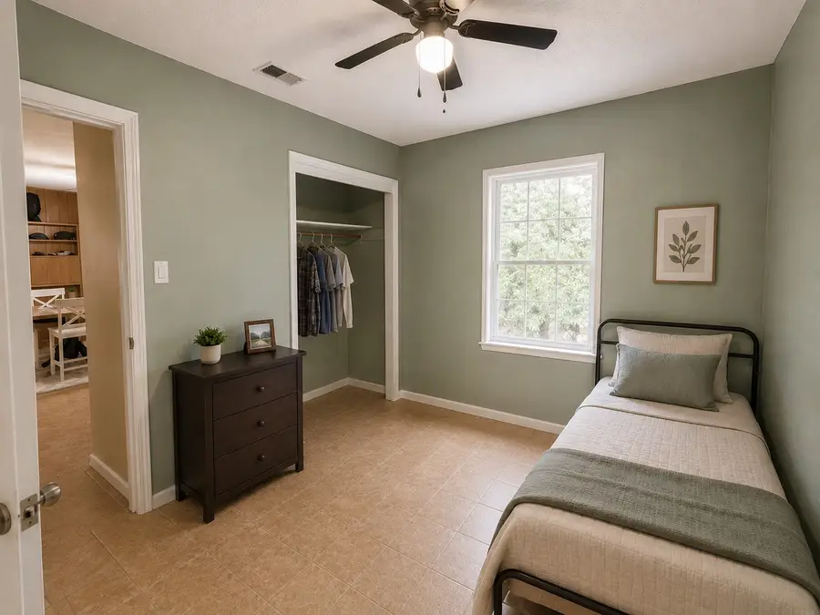 1101 Southampton Dr, Angleton, TX 77515 - #2