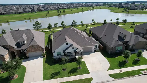 7335 Laguna Lake Drive, Spring, TX 77379