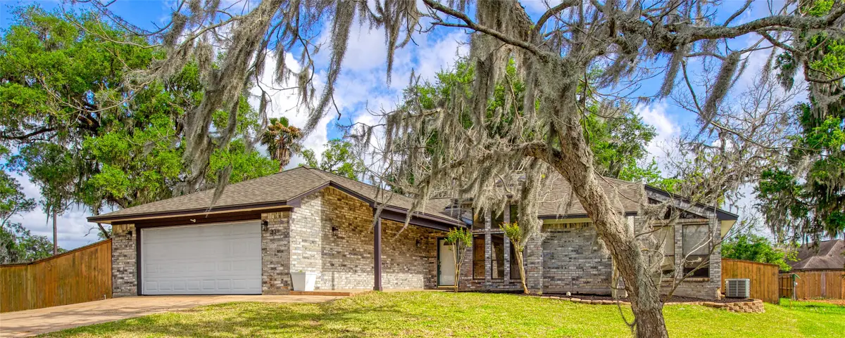 339 Freeman Boulevard, West Columbia, TX 77486 - #1