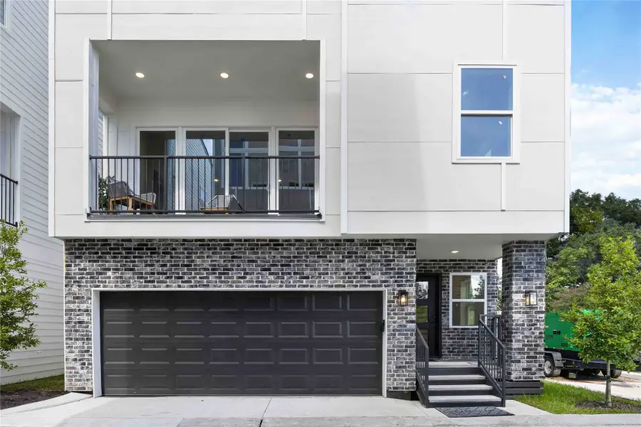 316 Walthall #B, Houston, TX 77022 - #3