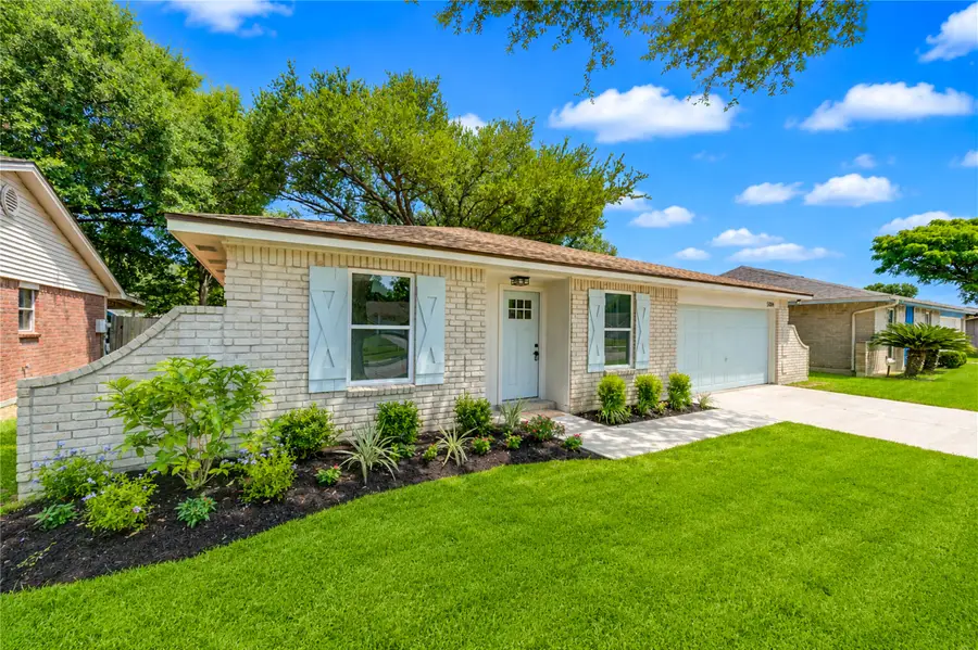 5002 Meadow Place Drive, La Porte, TX 77571 - #2