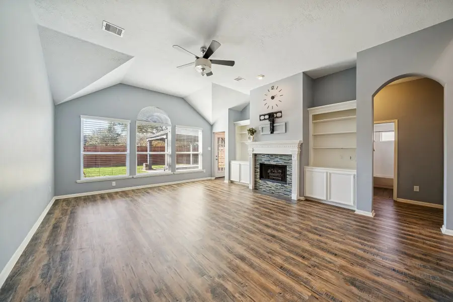 2614 Parkbriar Lane, Pearland, TX 77584 - Image #3