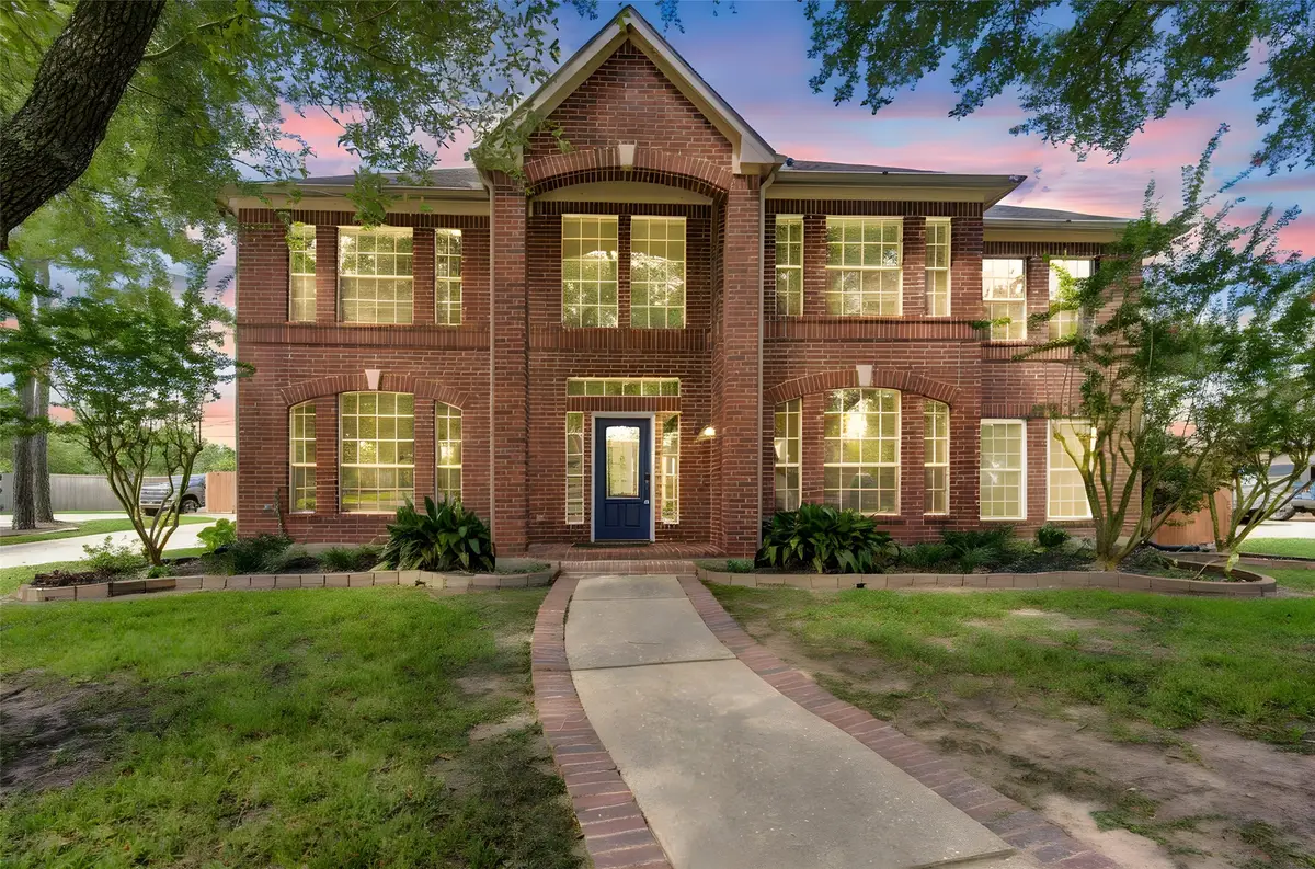 1016 Applewood Drive, Friendswood, TX 77546 - Image #1