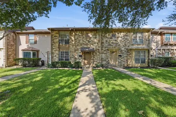 1516 S 8th Street, La Porte, TX 77571