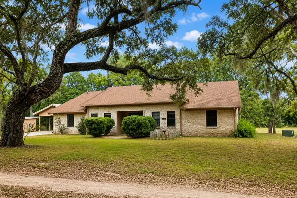 1135 Buescher Road, Columbus, TX 78934