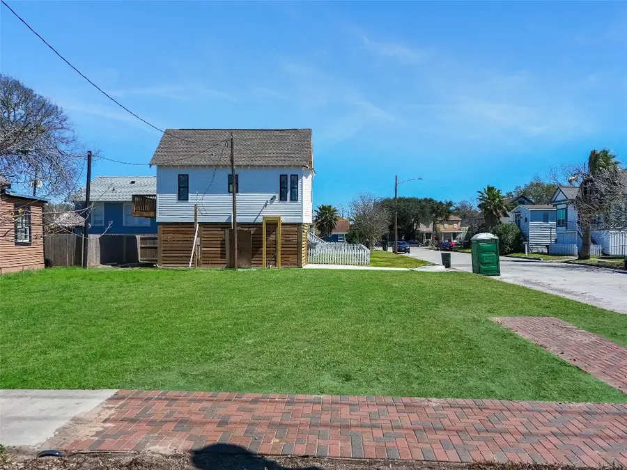 1326 27th Street, Galveston, TX 77550 - #3