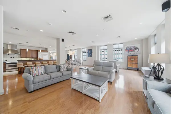 914 Main Street #801, Houston, TX 77002