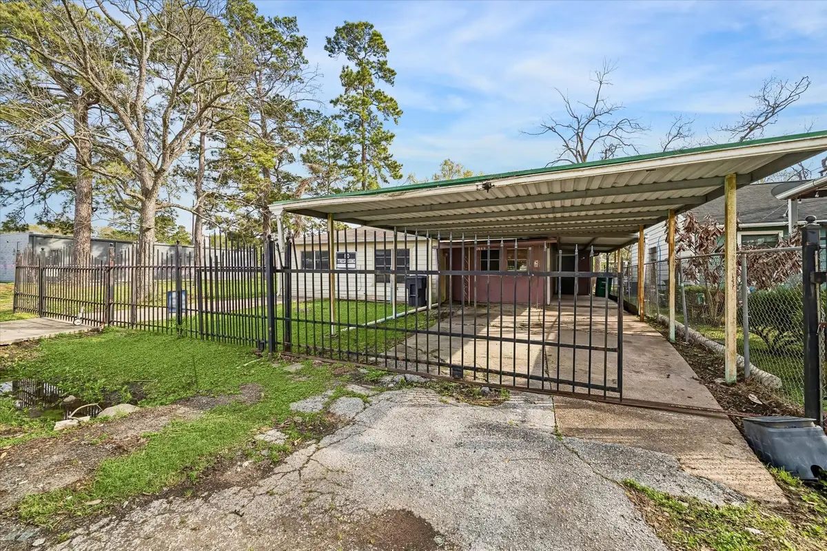 5930 Guadalupe Street, Houston, TX 77016 - #1