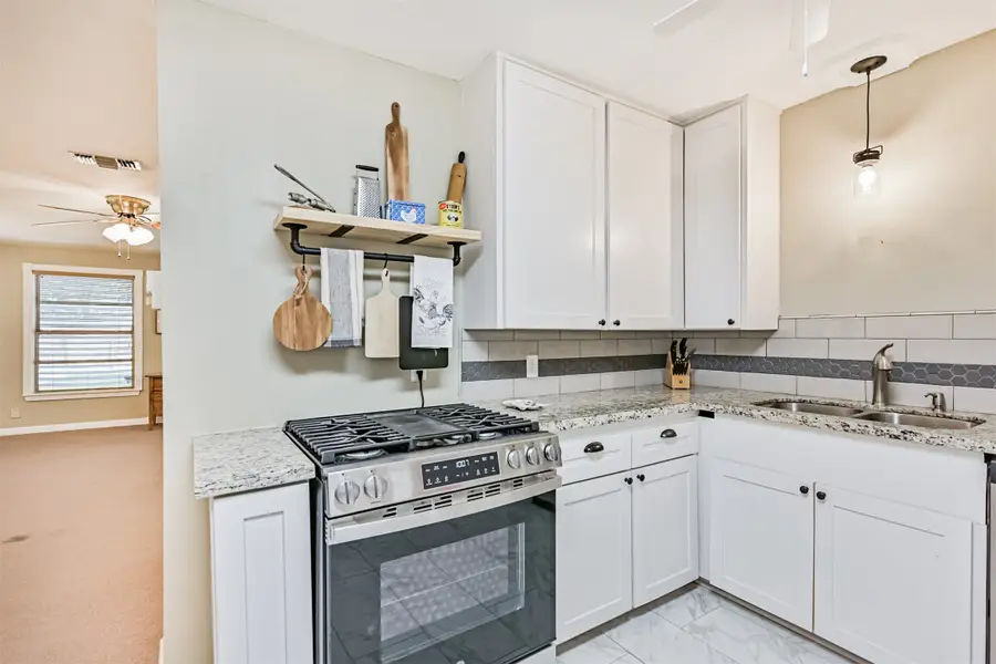 2010 15th Avenue N, Texas City, TX 77590 - Image #3