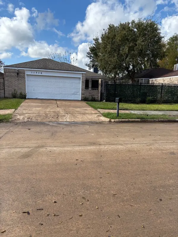 11710 Bowlan Lane, Houston, TX 77035