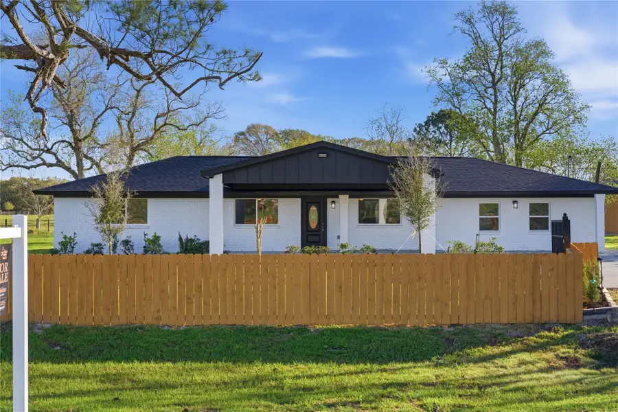 6623 County Road 4, Damon, TX 77430 - #3