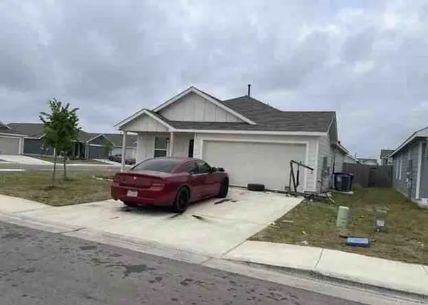 2223 Cyclone Drive, Lockhart, TX 78644