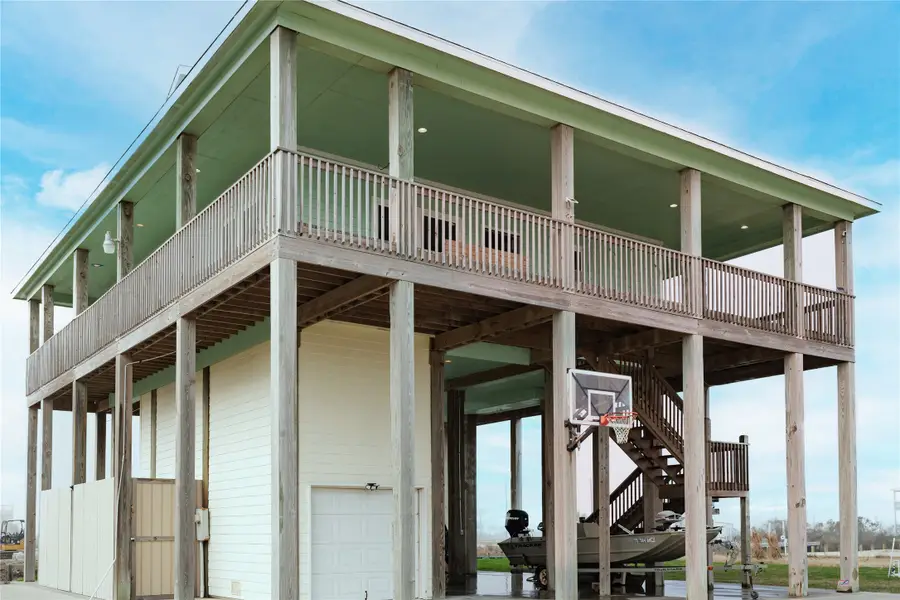 1111 Mabry Road, Gilchrist, TX 77617 - Image #2