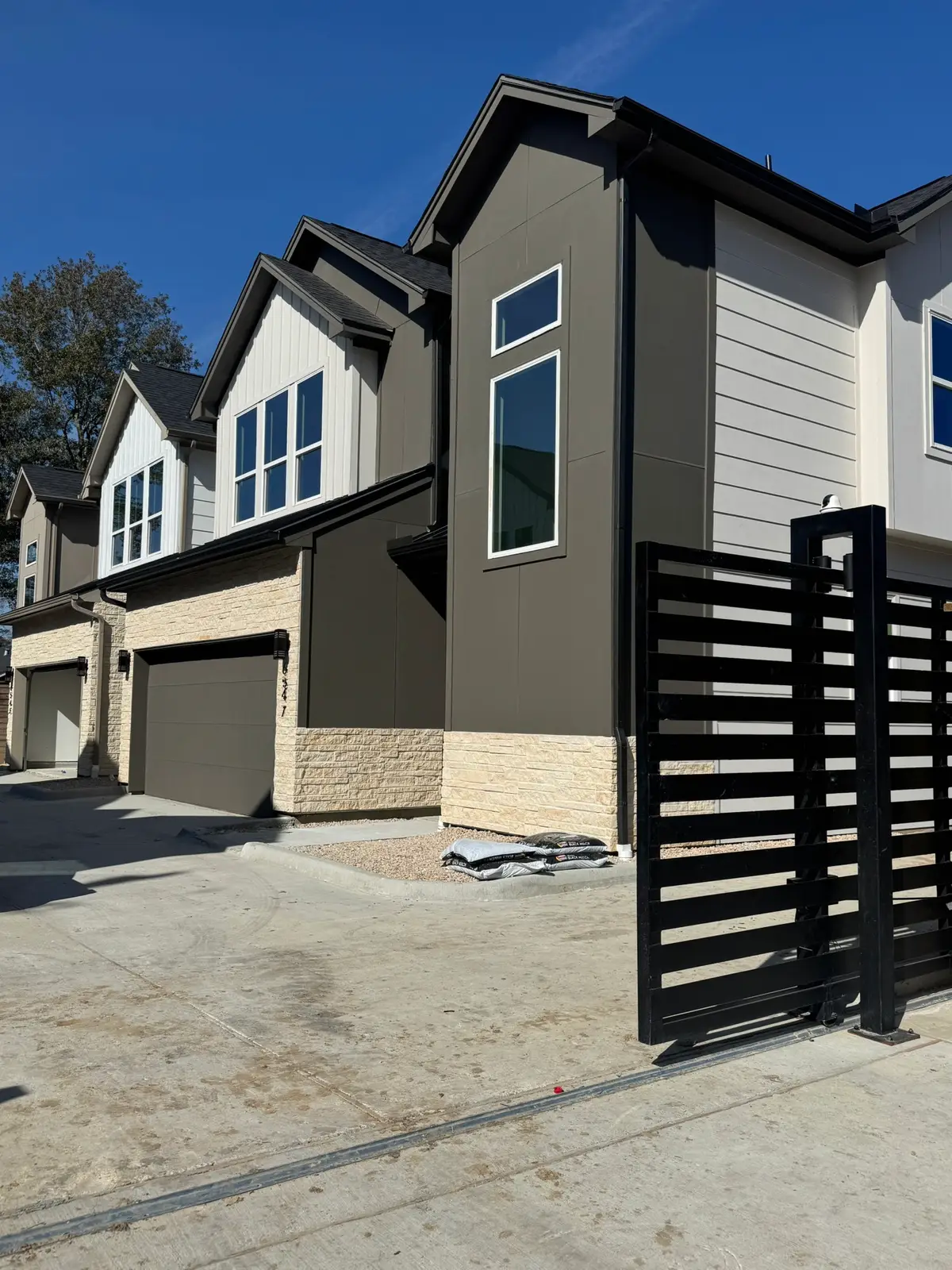 6543 Sealey Street, Houston, TX 77091 - Image #1