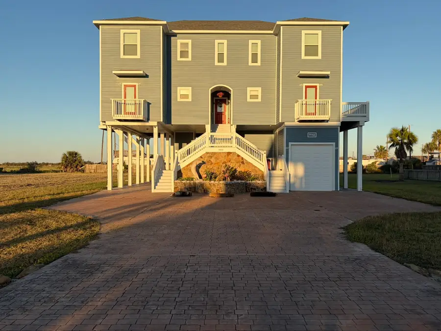 18111 Shaman Drive, Galveston, TX 77554 - Image #2