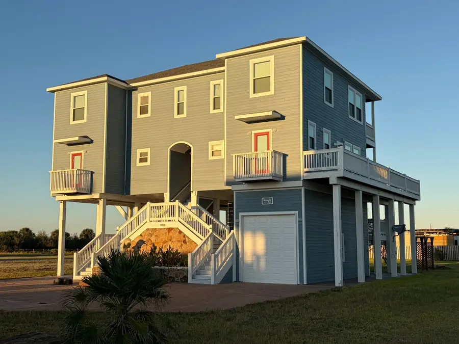 18111 Shaman Drive, Galveston, TX 77554 - Image #3