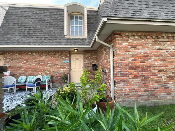 7004 Williams Drive, Galveston, TX 77551
