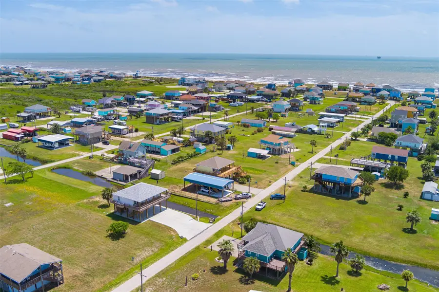 962 S Sage, Crystal Beach, TX 77650 - #2