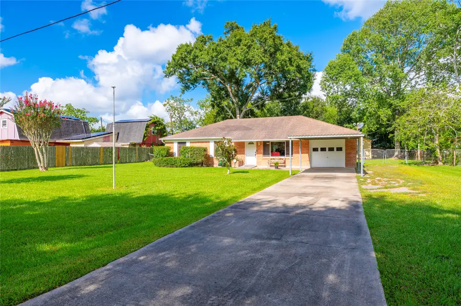 3310 Utah Avenue, Dickinson, TX 77539 - #3