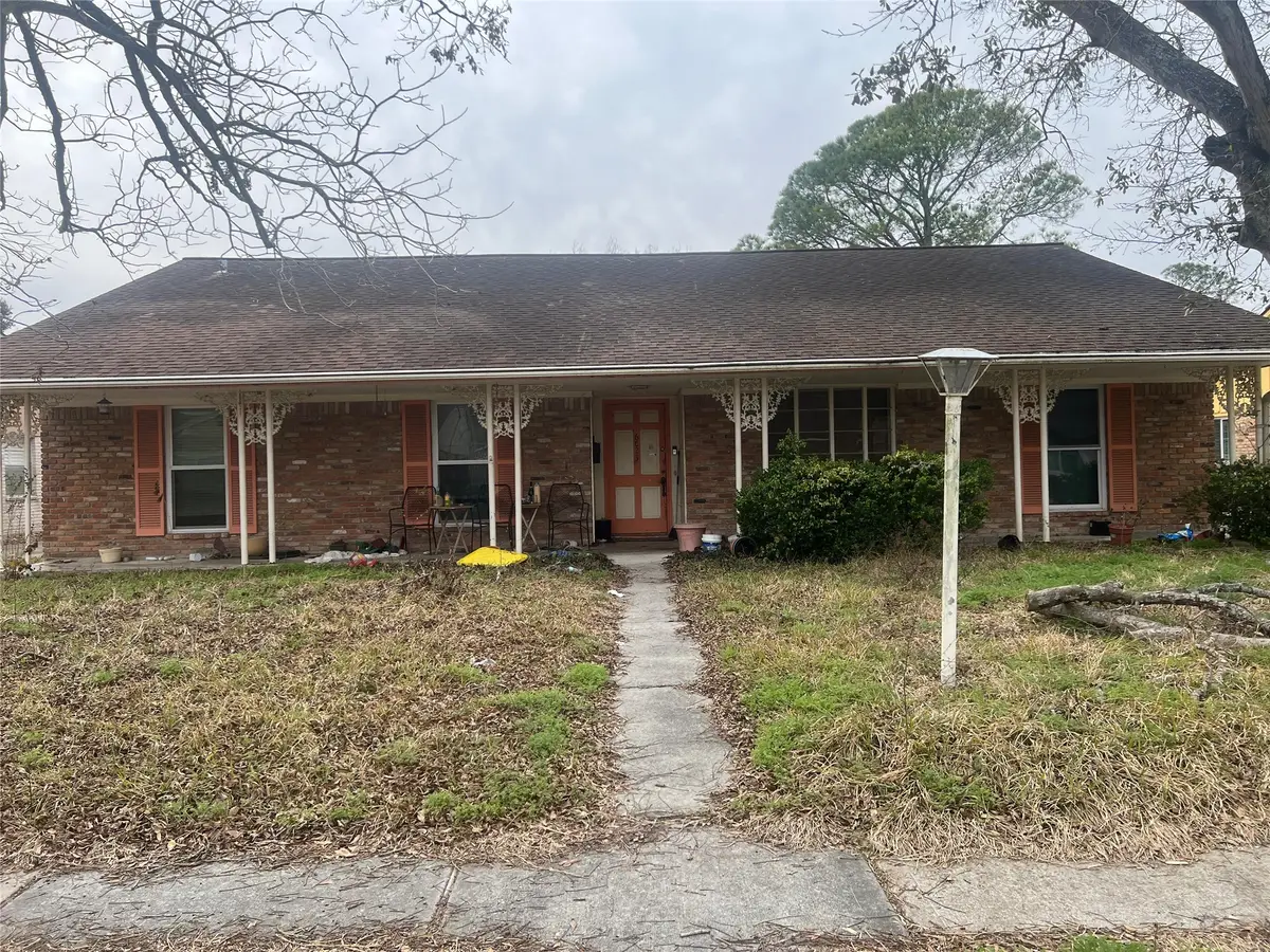 6023 Lattimer Drive, Houston, TX 77035 - Image #1