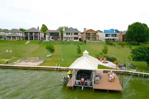 2213 Windjammer Way, Rowlett, TX 75088