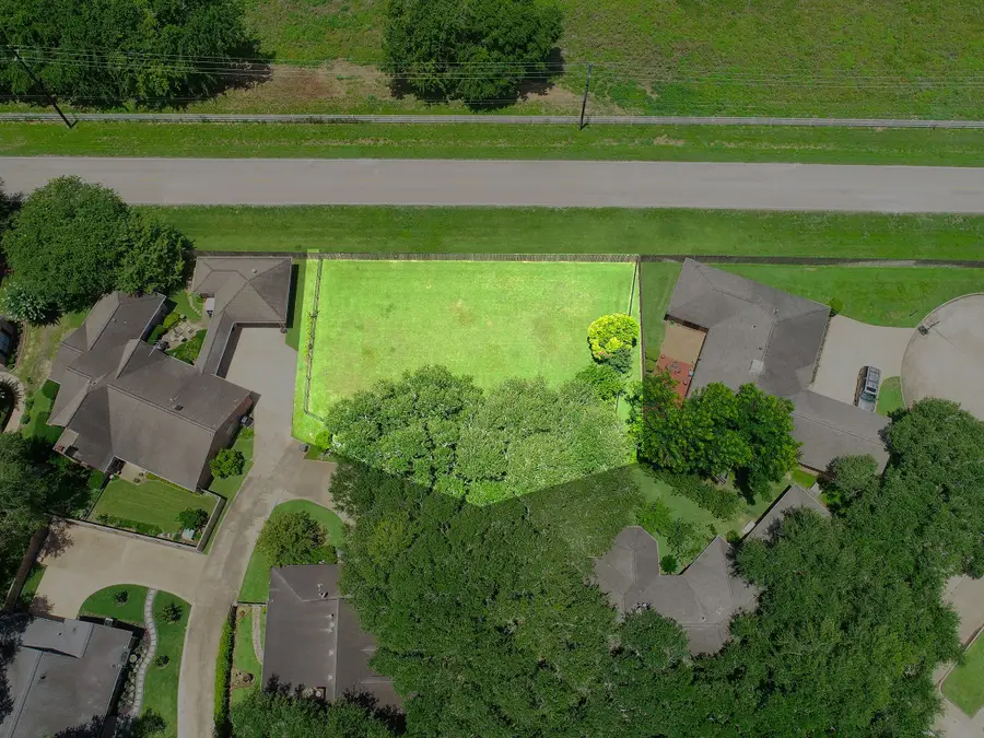 4811 Lake Village Drive, Fulshear, TX 77441 - Image #3