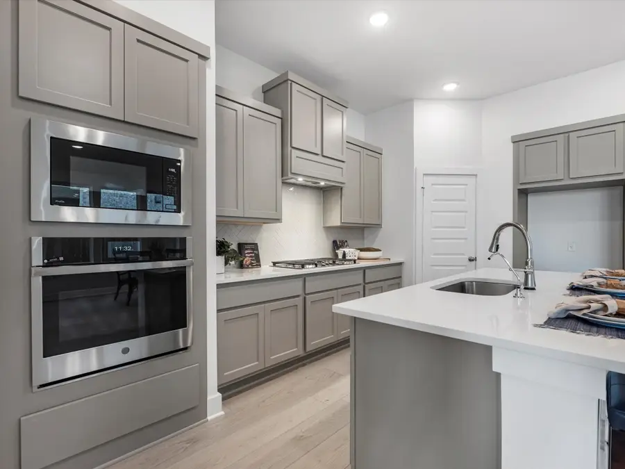 6913 Nubuck Drive, Montgomery, TX 77316 - Image #3