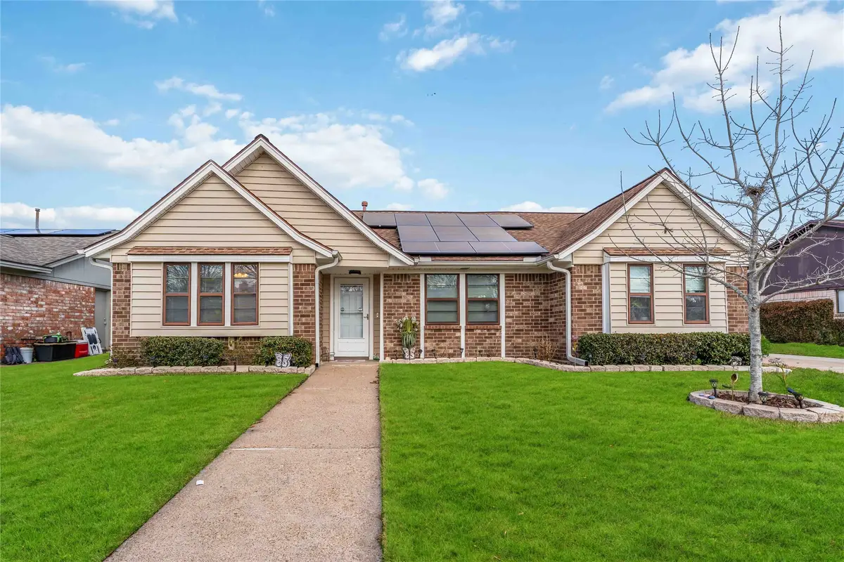 5222 Glenvalley Drive, La Porte, TX 77571 - #1