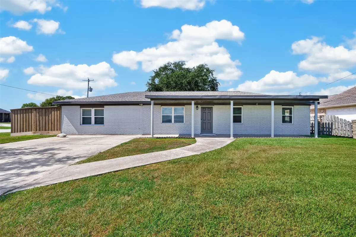3601 17th Street N, Texas City, TX 77590 - #1