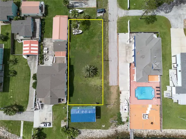 1917 Avenue A, Dickinson, TX 77539