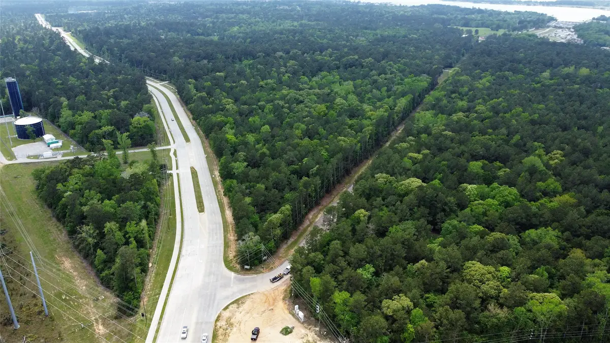 000 Fm 830, Conroe, TX 77304 - Image #1