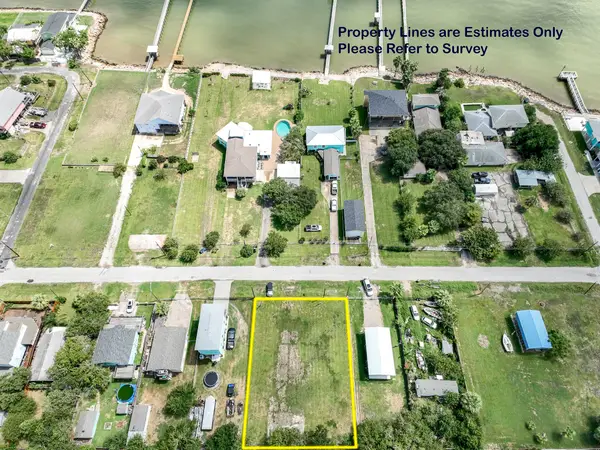 822 5th Street, San Leon, TX 77539