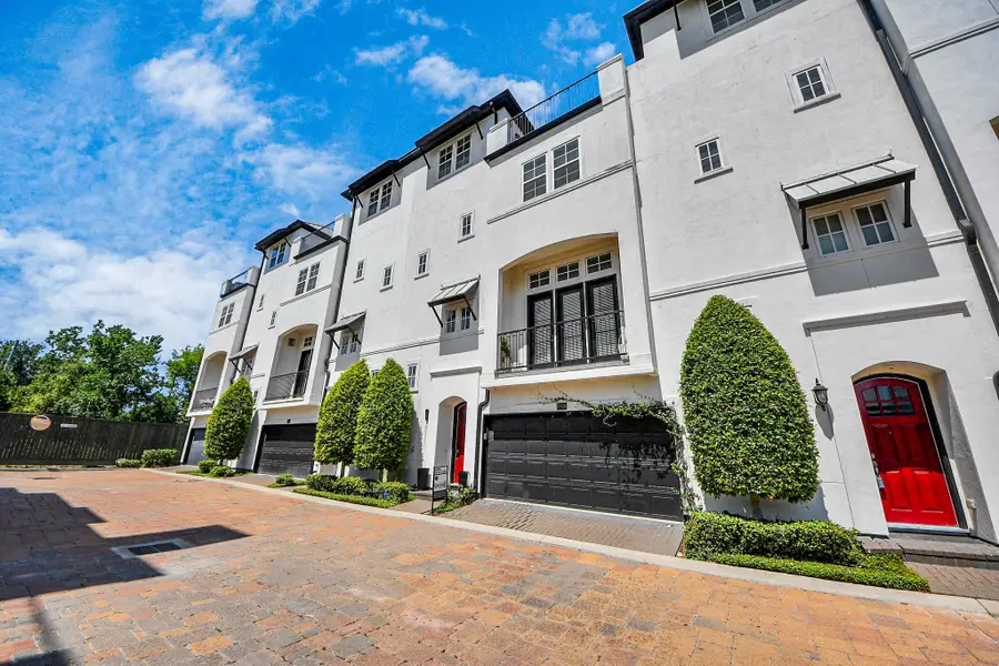 8928 Lakeshore Bend Drive, Houston, TX 77080 - Image #3