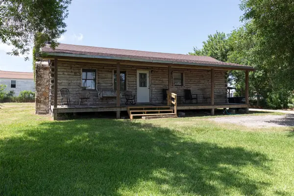 511 Commerce Street, Palacios, TX 77465