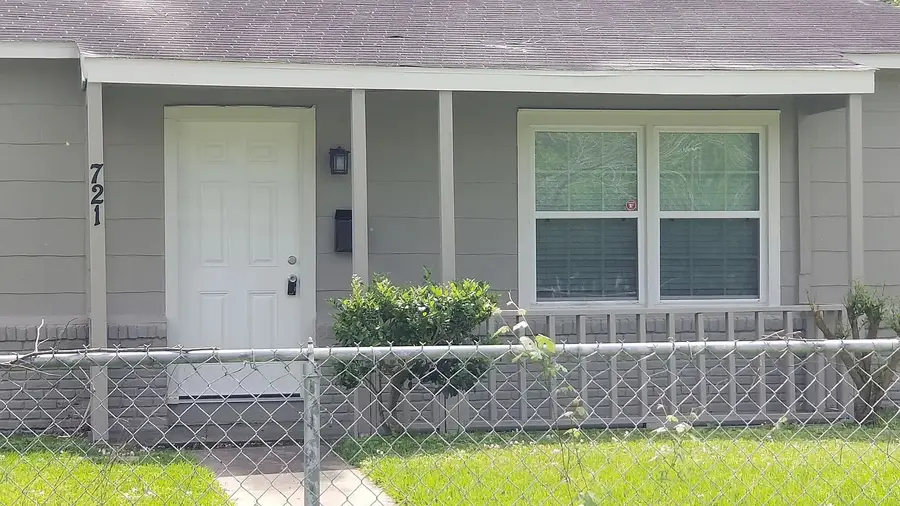 721 Eleanor Street, La Marque, TX 77568 - #2