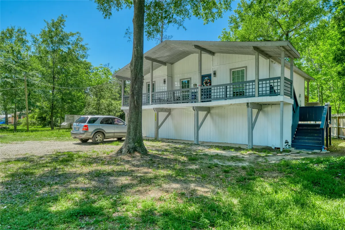 22418 E Shorewood Loop E, Northeast Harris, TX 77336 - #1