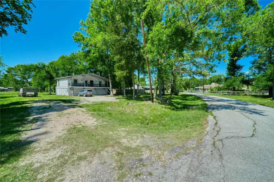 22418 E Shorewood Loop E, Northeast Harris, TX 77336 - #2