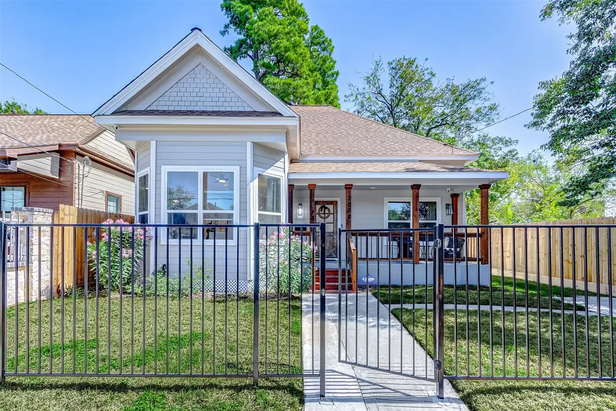2008 Common Street, Houston, TX 77009 - #1